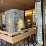 正宗広東私房菜サワダ - 外観　テラス席もあります