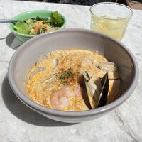 COLONIAL BEACH 横浜ハンマーヘッド - 