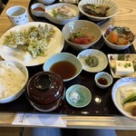 軍次家 - 季節のメニュー 山菜ランチ