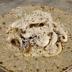 osteria due - きのこのカチョエペペ