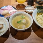 ジャパニーズ ラーメン 五感 - 