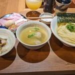 ジャパニーズ ラーメン 五感 - 