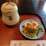 瓢亭 - まずは前菜的に色々登場。でもぜんぶ冷めた料理(⁠;⁠ŏ⁠﹏⁠ŏ⁠)