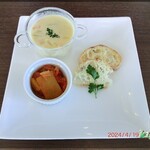 フランス料理 ヴォジュール - スープ　コーンチャウダー