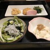 Shikoku Kyoudo Kasseika Waraya Hachihachi - しょうがさつま揚げ・合鴨スモーク
                タケノコの土佐煮からし菜と京揚げのおひたし
                しらす干し和風サラダ
                なめたけ餡かけの京味豆腐の冷奴