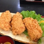 舘漁亭 - デカイ三陸牡蠣