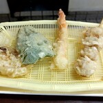 だるまの天ぷら定食 - ピーマン・海老・帆立　福岡の揚げ出し天ぷらの元祖とも言われているお店。大変美味しかったです！