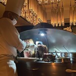 ロウリーズ・ザ・プライムリブ - プライムリブの釜