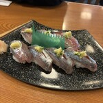 のれんと味 だるま料理店 - あじすし