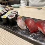 Sushi Sanrikumae - 沢庵巻き、鉄火巻、アジ、まぐろ
