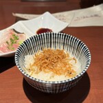酒肴場 屯 - ご飯にはちりめん山椒