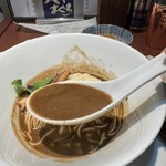 酒肴場 屯 - 塩味強めですが、烏賊の旨みもぎゅっと凝縮されていて美味