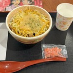 すき家 431号米子日吉津店 - とろ〜り3種のチーズ牛丼