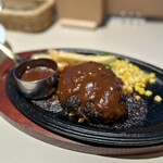 FAMiRES - 鉄板ハンバーグ