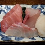 旬房まんぷく - お刺身アップ