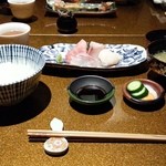 旬房まんぷく - 私はメインにおまかせのお刺身で