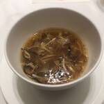 赤坂璃宮 - 本日のふかひれスープ