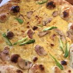 ピッツェリア ラ・ソフィッタ - pizza プリマヴェッラ　卵がマイルドでサンドウィッチみたい