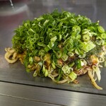お好み焼き優 - 肉玉うどん  納豆  ネギ