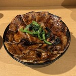 Buta Daigaku - 栄光の旗　豚丼(大盛)