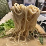 ふくちあん - 麺が汁を引き上げる