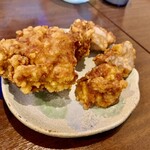 自家製麺 麺や ひなた - 唐揚げ2個 300円