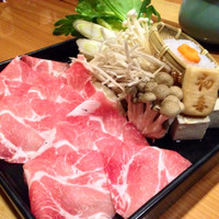 西新初喜 本店 - うわぁ～流石のお肉屋さんなお店！物凄く美しい豚子にうっとり♡