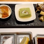 Kagurazaka Yokota - ズワイガニのべっ甲餡掛け
                        　えんどう豆のお豆腐
                        　熊本産つぶ貝
                        　筍の木の芽味噌