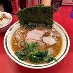 裏野中家 - ラーメン850円麺硬め。海苔増し100円。