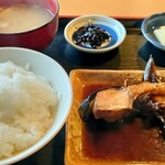 イルカ - 煮魚定食