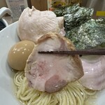 煮干しつけ麺 宮元 - カタロースチャーシュー