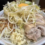 ラーメン二郎 - 小ぶた（1,070円）＋ネギ（120円）＋ニラキムチ（120円）＋汁なし（100円）、ニンニクコール