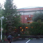 アコルドゥ - 駐車場側