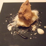 アコルドゥ - 私達のティラミス　ケソの粉雪、コーヒーの軽石