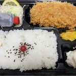 かつ乃 - チーズミンチかつ弁当(ご飯大盛り)