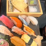 Sushi Sake Saka Na Sugi Dama - 