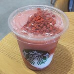 スターバックスコーヒー - ストロベリー&パッションティーフラペチーノ770円