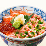 Salmon roe, salmon, green onion and fatty tuna rice bowl