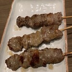 軍鶏と和豚 黒松屋 - 牛肉串