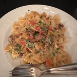 ダコージ - 自家製サラミとパプリカのファルファッレ