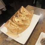 羽根付き餃子とイタリアンのお店 ベンヴェヌート - 