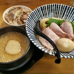 Menya Toritodashi - 特製濃厚つけ麺　炙りチャーシュー飯ミニセット