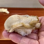 寿司 髙はし - 厚岸生牡蠣
