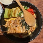 243327614 - 最後の〆に食べた「とじない親子丼」の味付けはガチで最高