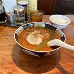 支那麺 はしご 銀座四丁目店 - だんだんめん中辛900円