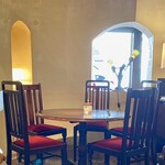 カフェ さおとめ - 内観
日差しの加減で少しもやっている風な写真にとなりました。