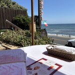 リストランテ アマルフィイ - 潮風が心地いいテラス席