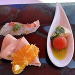 リストランテ アマルフィイ - 金目鯛のカルパッチョ ジェノベーゼソース＆水牛モッツァレラのカプレーゼ＆モルタデッラ