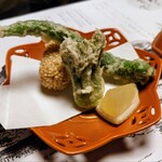 高志の宿 高島屋 - 油物　胡麻豆腐玄米揚げ、伏見唐辛子、たら乃芽