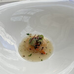 ファヌアン - セミエビのタルタル　パン・ド・カンバーニュのニョッキ　アサリのジュ・ド・コキアージュ